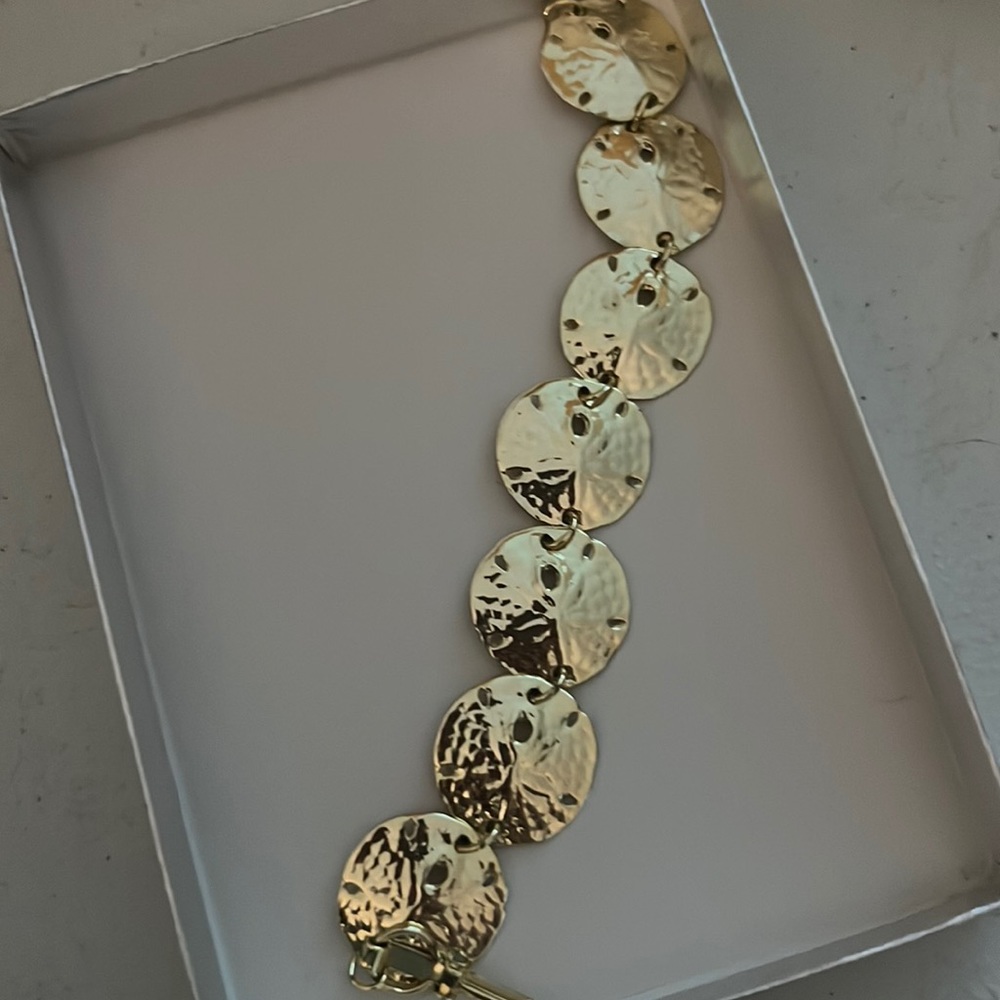 Gold seashell bracelet